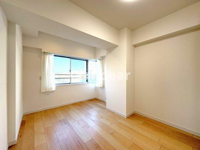 グラン・ドムール五反野の洋室|ドキドキの新生活も、安心してスタート。ぴったりの住まいを見つけませんか？クランディアが一緒に住まい選びをサポートします‼　まずは、お気軽にお問合せください　＃クランディア