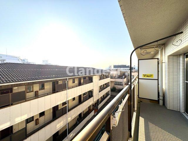 グラン・ドムール五反野のバルコニー|ドキドキの新生活も、安心してスタート。ぴったりの住まいを見つけませんか？クランディアが一緒に住まい選びをサポートします‼　まずは、お気軽にお問合せください　＃クランディア