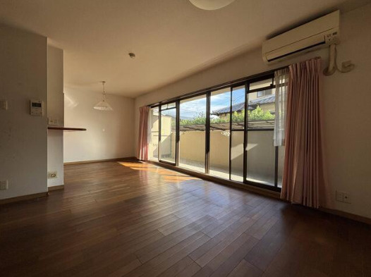 グランコート三島　中央区三島町の居間・リビング