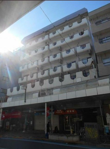 ニューシャトレーマンションのエントランス