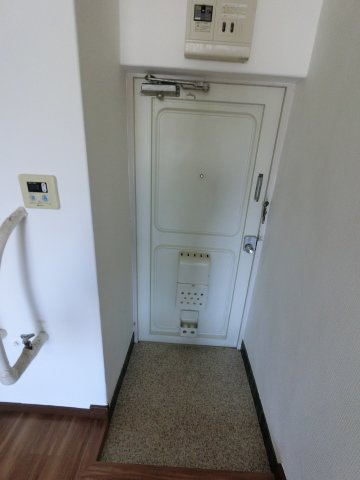 ニューシャトレーマンションの玄関