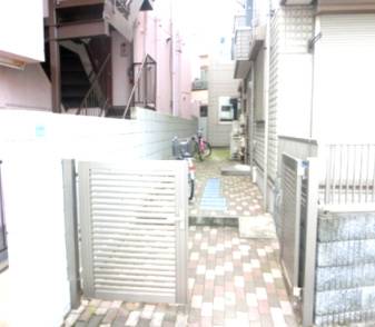 コーポラス本町のエントランス|エントランスです