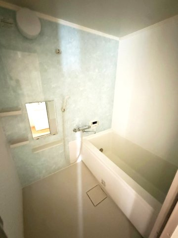 京都一乗寺コーポラスの浴室|TOTO製ユニットバスです。