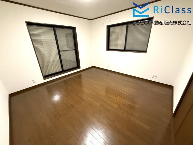 中古戸建　神戸市北区北五葉5丁目16の洋室|広々とした洋室です