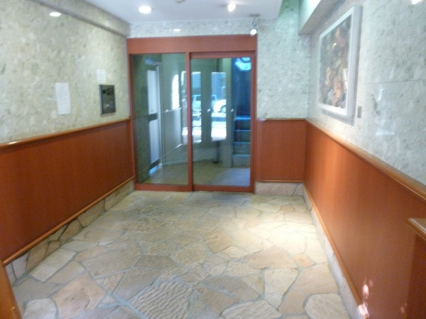 【エントランス】 | プレールアパートメント芦花公園