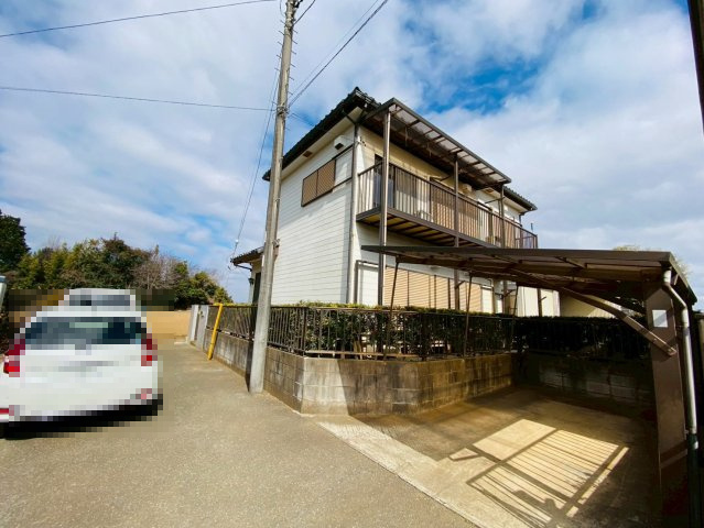 八街い　中古戸建の駐車場