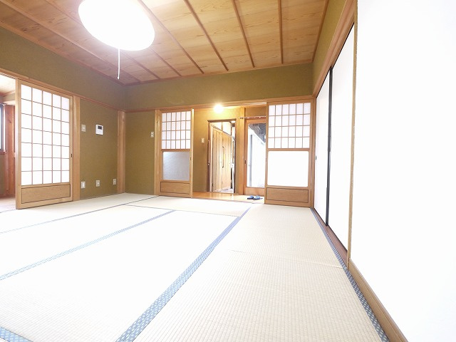 滝野戸建て　離れの和室