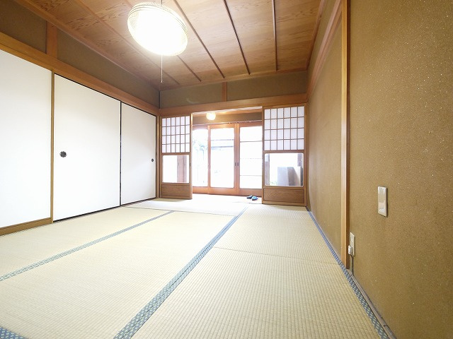 滝野戸建て　離れの和室