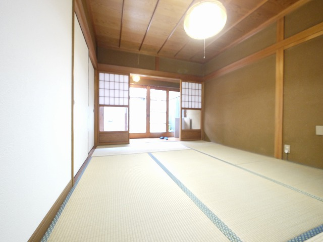 滝野戸建て　離れの和室