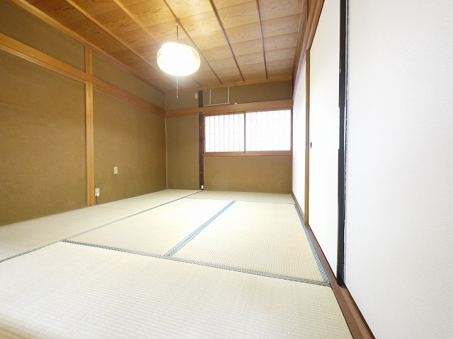 滝野戸建て　離れの和室