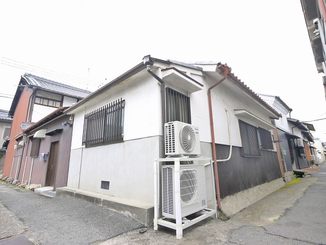 滝野戸建て　離れの外観|外はこのようになっています