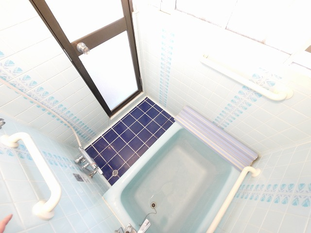 滝野戸建て　離れの浴室