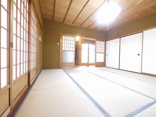 滝野戸建て　離れの和室