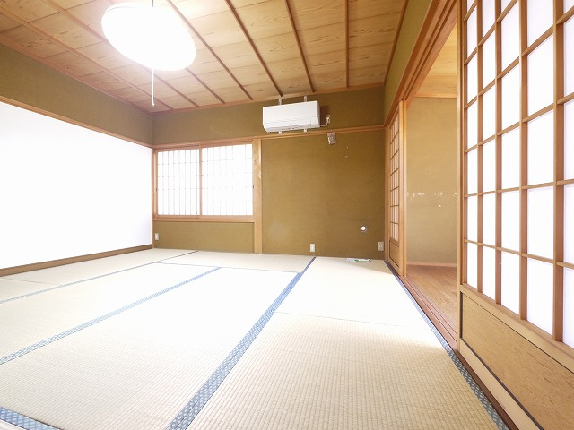 滝野戸建て　離れの和室