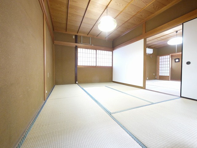 滝野戸建て　離れの和室