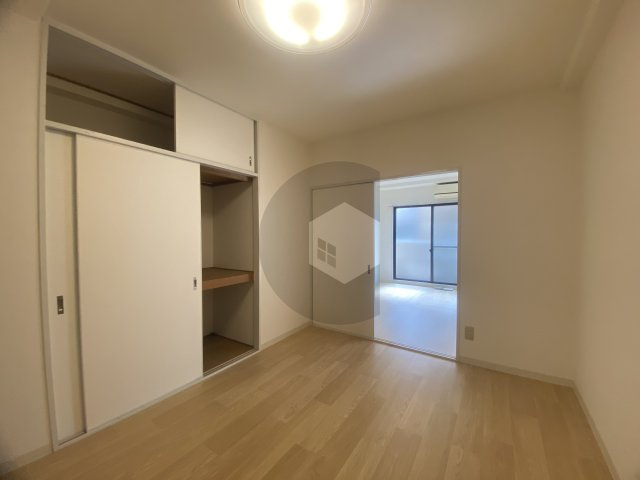 東大阪市水走２丁目の賃貸マンションの寝室