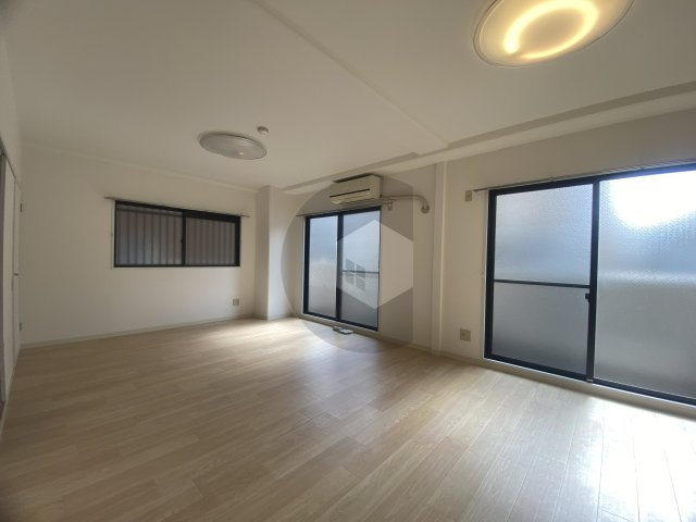 東大阪市水走２丁目の賃貸マンションの居間・リビング