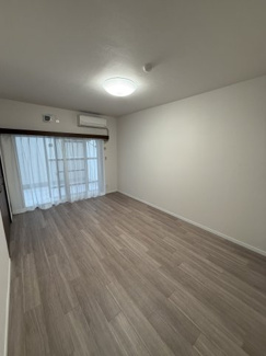 【洋室】 | ドラゴンマンション橋本十弐番館