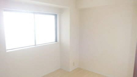 グリーンピア原木の洋室|落ち着いた色調の洋室です（写真は別号室です）