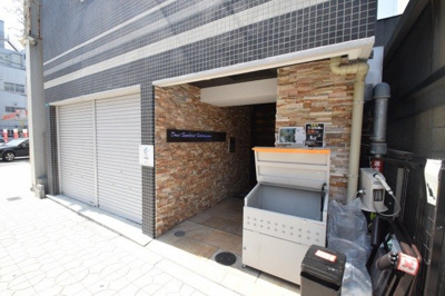 【エントランス】 | ドュ・シンビオス・桜川