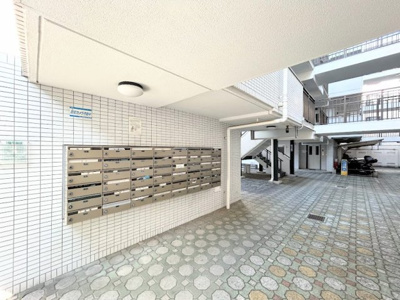 【エントランス】 | サンシティ日吉 | ◆清潔感のあるエントランスに開放感のある住環境。

