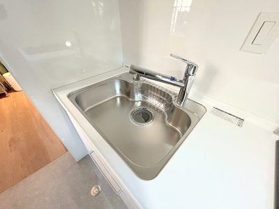【キッチン】 | サンシティ日吉 | ◆広々したキッチンシンク。洗い物が多い時にも快適にご利用いただけます。