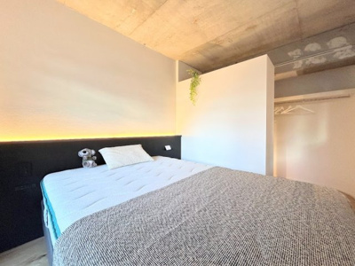 【洋室】 | サンシティ日吉 | ◆室内はいつも明るい印象なので気持ちの良い朝を迎えられます。各部屋にはクローゼットを完備しており、収納が多いお家はすっきりして快適空間です。