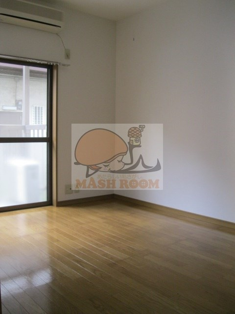 フレンドハイツの居間・リビング