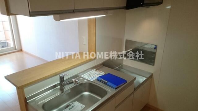 ビバーチェⅢのキッチン|使いやすいのカウンターキッチンです♪