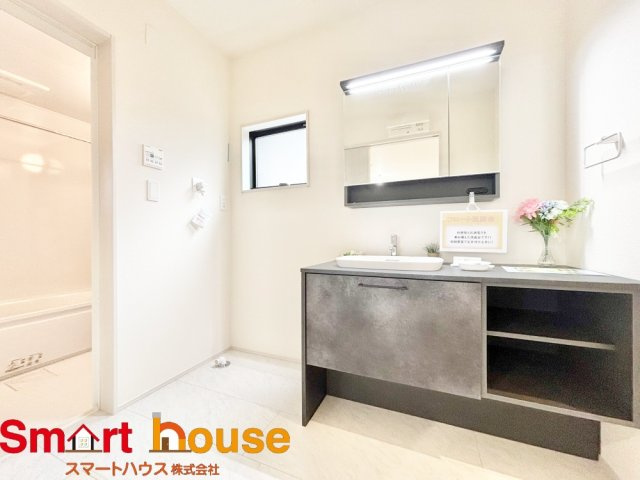 綾瀬市吉岡東新築1棟の独立洗面台