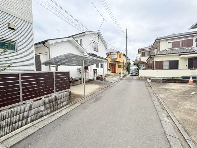 川越市広栄町　建築条件なし売地　東武東上線『川越駅』徒歩25分　【大塚小学区】の前面道路含む現地写真