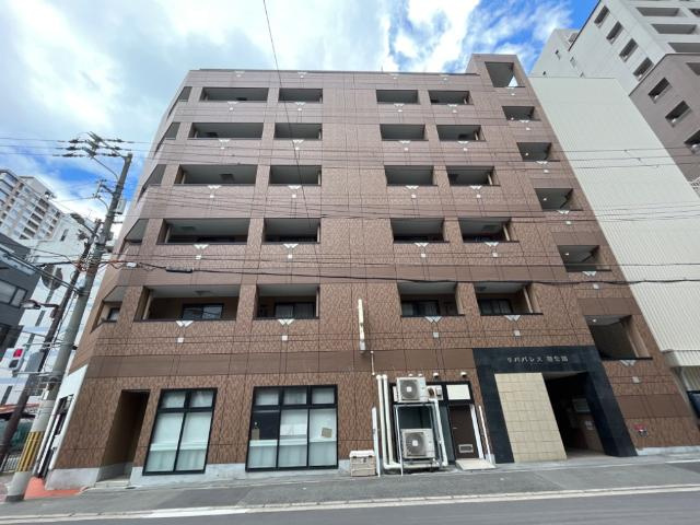 リバパレス靭公園の外観|外観写真（昼）