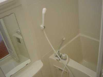 リバパレス靭公園の浴室|バス