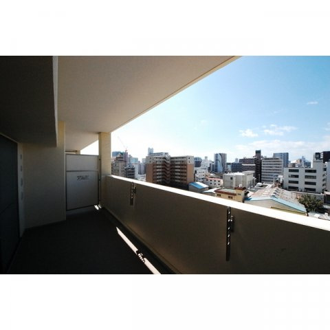 なんばセントラルプラザリバーガーデンC棟のバルコニー