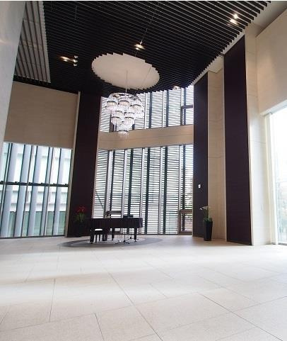 大阪ひびきの街ザ・サンクタスタワーのロビー