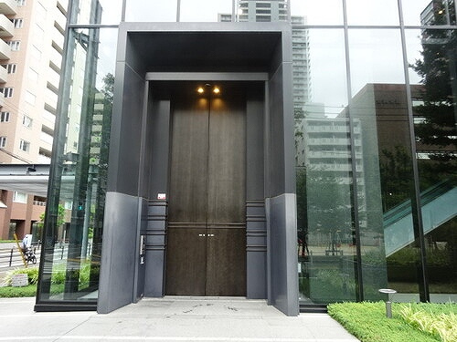 大阪ひびきの街　ザ・サンクタスタワーのエントランス|エントランス　※前回募集時／２０２５年５月の写真