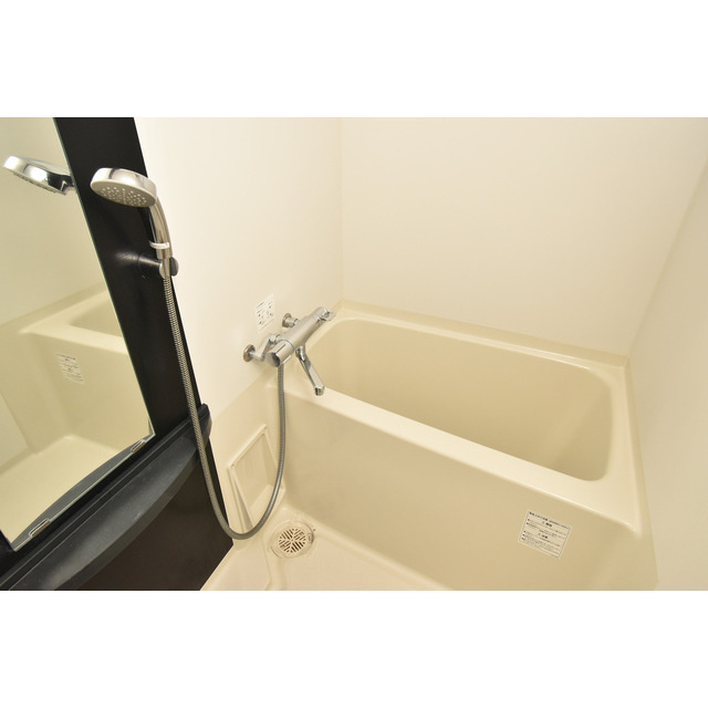 エスリード難波レジデンスの浴室