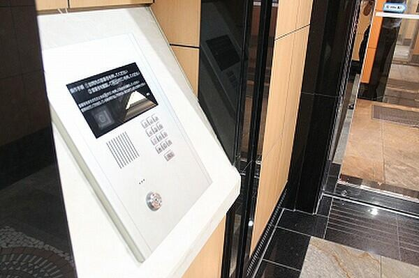 プレサンス心斎橋ＥＡＳＴのエントランス