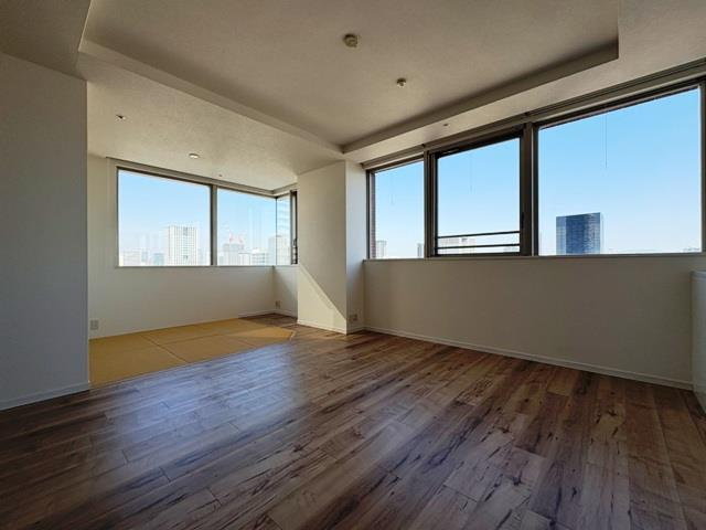 サンクタスタワー心斎橋ミラノグランデの居間・リビング