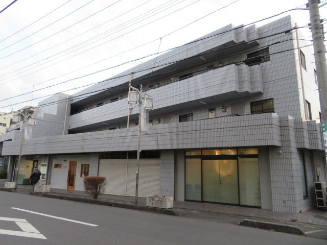 越谷市赤山町１丁目の店舗事務所の外観