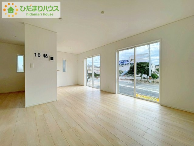 いわき市泉町下川第8　新築戸建　の居間・リビング|早くお仕事終わらせて、家に帰りたくなるようなリビングです(^^♪