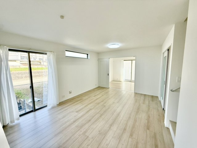 明石市二見町東二見の居間・リビング