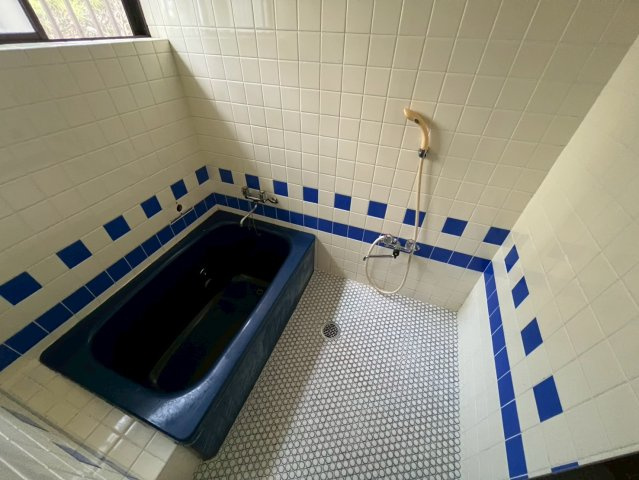 和歌山市西小二里2丁目・中古戸建・54754の浴室