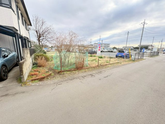 【前面道路含む現地写真】 | 狭山市青柳　建築条件なし売地　「新狭山駅」徒歩14分　敷地159坪　