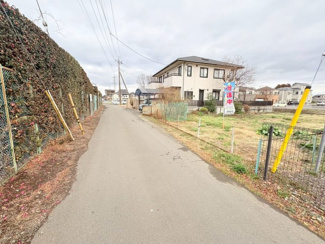 【前面道路含む現地写真】 | 狭山市青柳　建築条件なし売地　「新狭山駅」徒歩14分　敷地159坪　