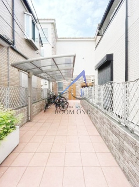 Ａｌｉｃｅ　ＢｅｒｒｙⅡのエントランス|エントランスです。