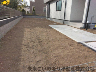 【庭】 | LiveleGarden.S第3久喜鷲宮 | 広いお庭は、家庭菜園スペース、BBQ、使い方いろいろ！！
お子様も自由に遊ばせてあげられます♪
休日が待ち遠しくなりますね！