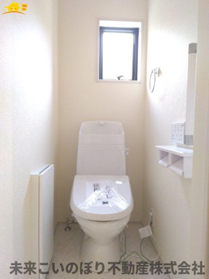 【トイレ】 | LiveleGarden.S第3久喜鷲宮 | シンプルな機能を搭載したトイレ。家族みんなが使う場所だからこそ清潔にこだわりたいですね。