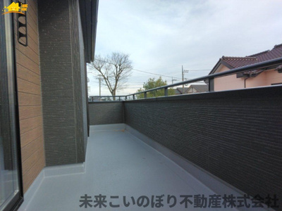 【バルコニー】 | LiveleGarden.S第3久喜鷲宮 | 南向きのバルコニーは日当たり風当たりがとてもいいです。
洗濯物も良く乾きますね。
