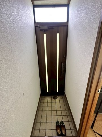貸家 神戸市東灘区田中町２丁目の玄関